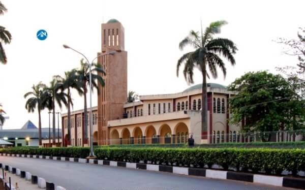 how to get to admiralty way lekki from unilag